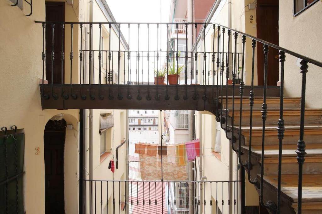 For You Rentals Coqueto Apartamento Temporal De Dos Dormitorios En El Corazon De Madrid Sgv63 Luaran gambar